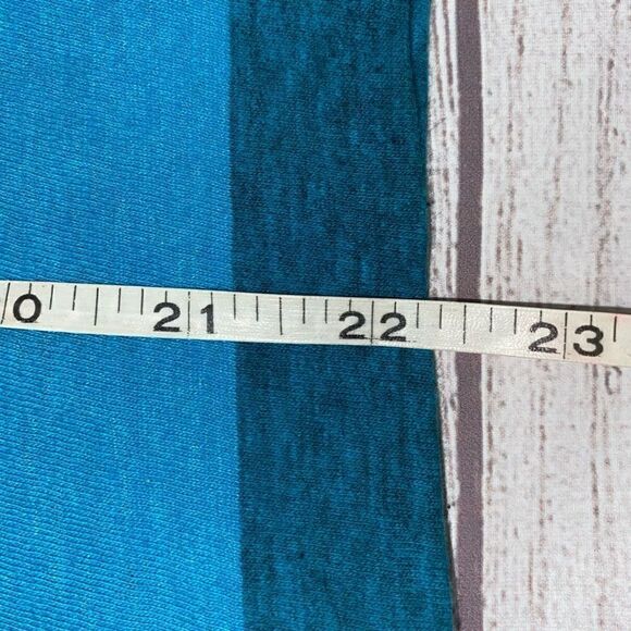 Under armour semi fitted Longsleeve striped hoodie women sz L - Picture 9 of 11